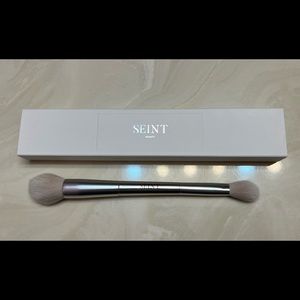 Seint Demi Spot Brush